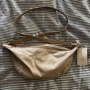 Universal Thread Tan Crossbody Sling Bag